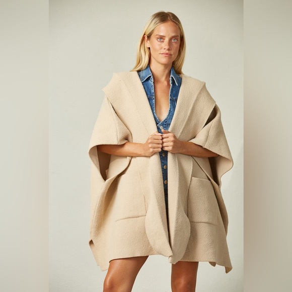 NEW ! THICK AND WARM KNIT OVERSIZED CHUNKY PONCHO - Picture 3 of 6